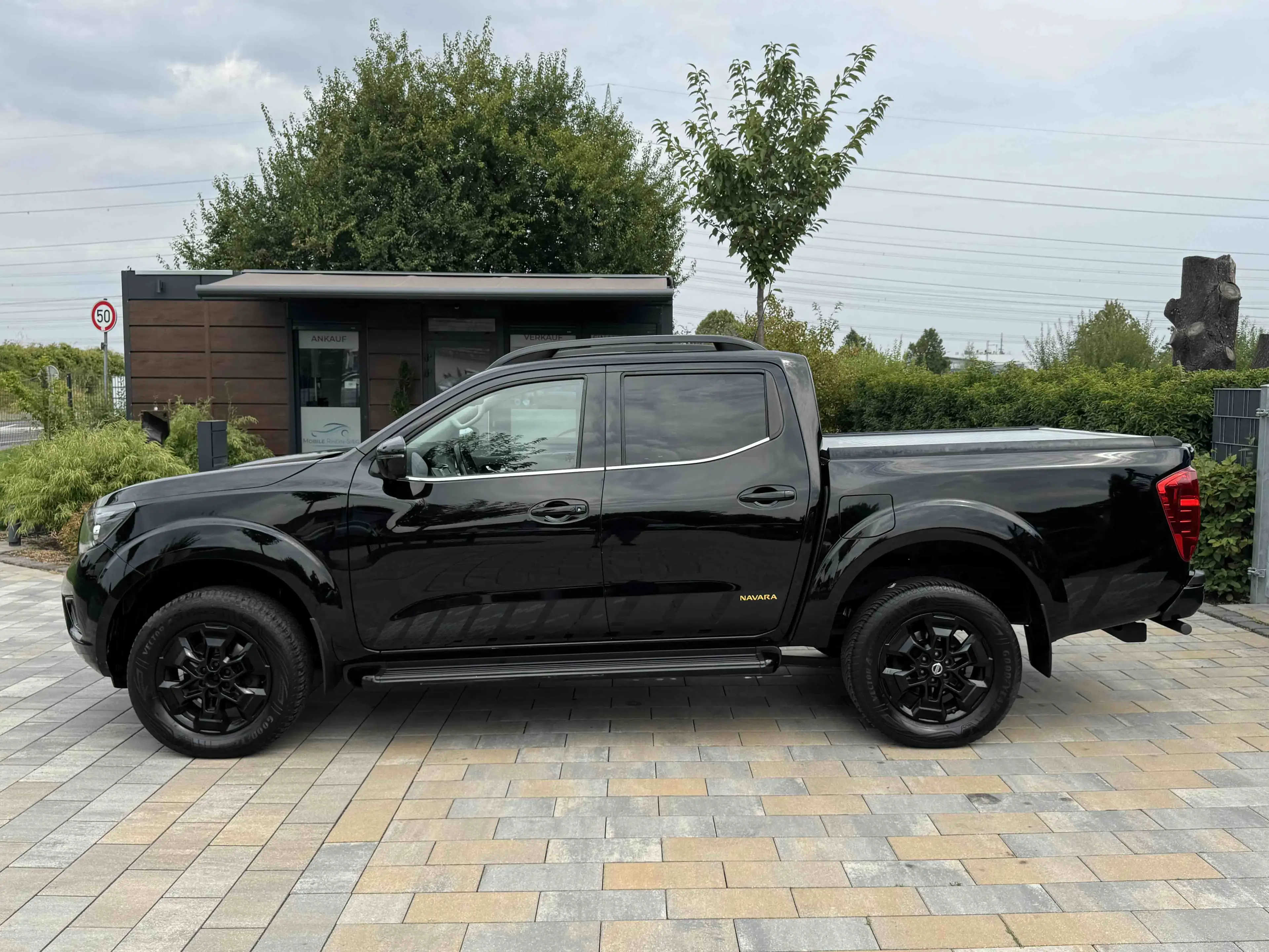 Nissan Navara NP300 N-Guard Double Cab 4x4 *CAM*Navi*LED*DAB* — photo 6