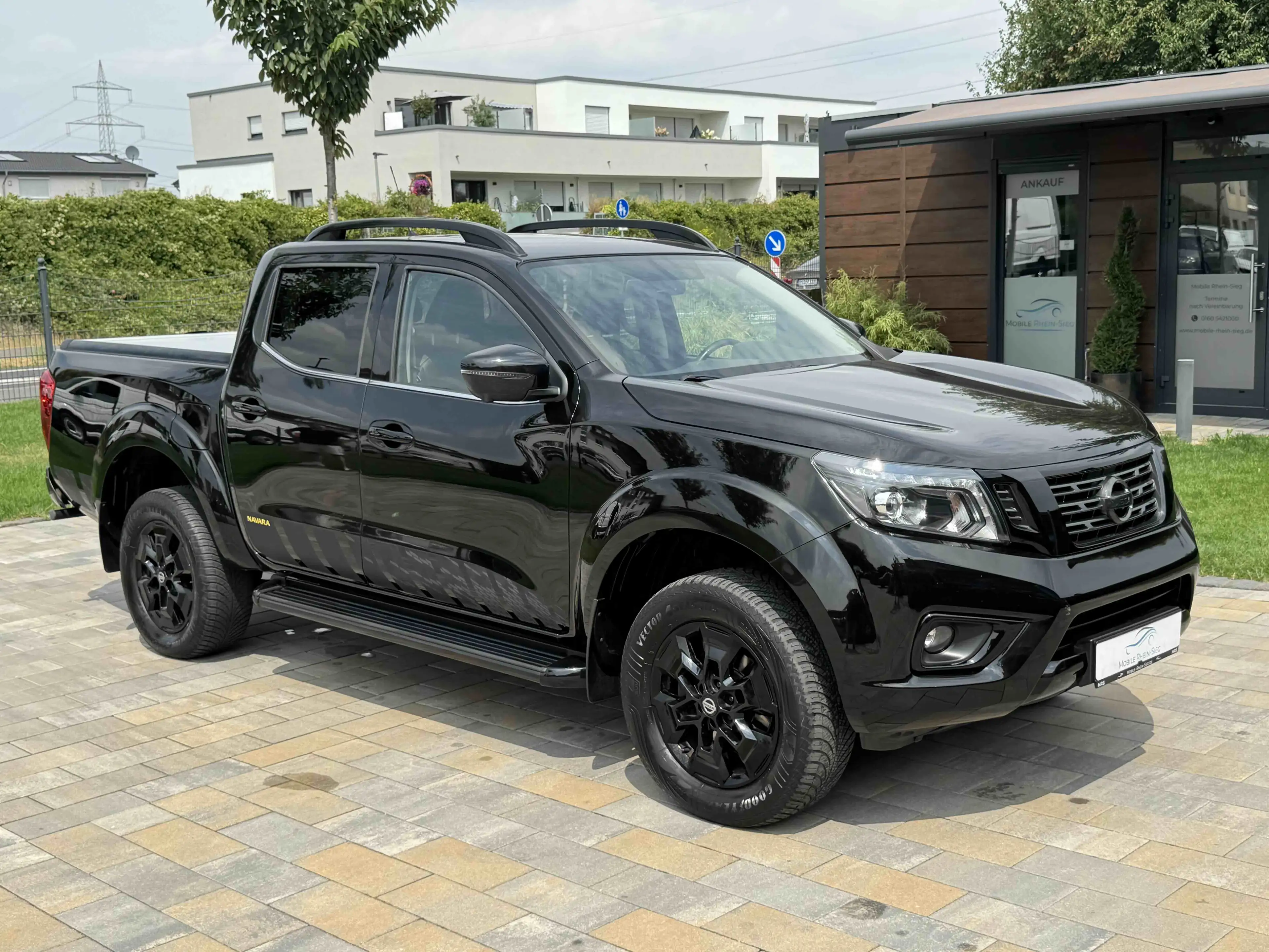 Nissan Navara NP300 N-Guard Double Cab 4x4 *CAM*Navi*LED*DAB* — photo 12