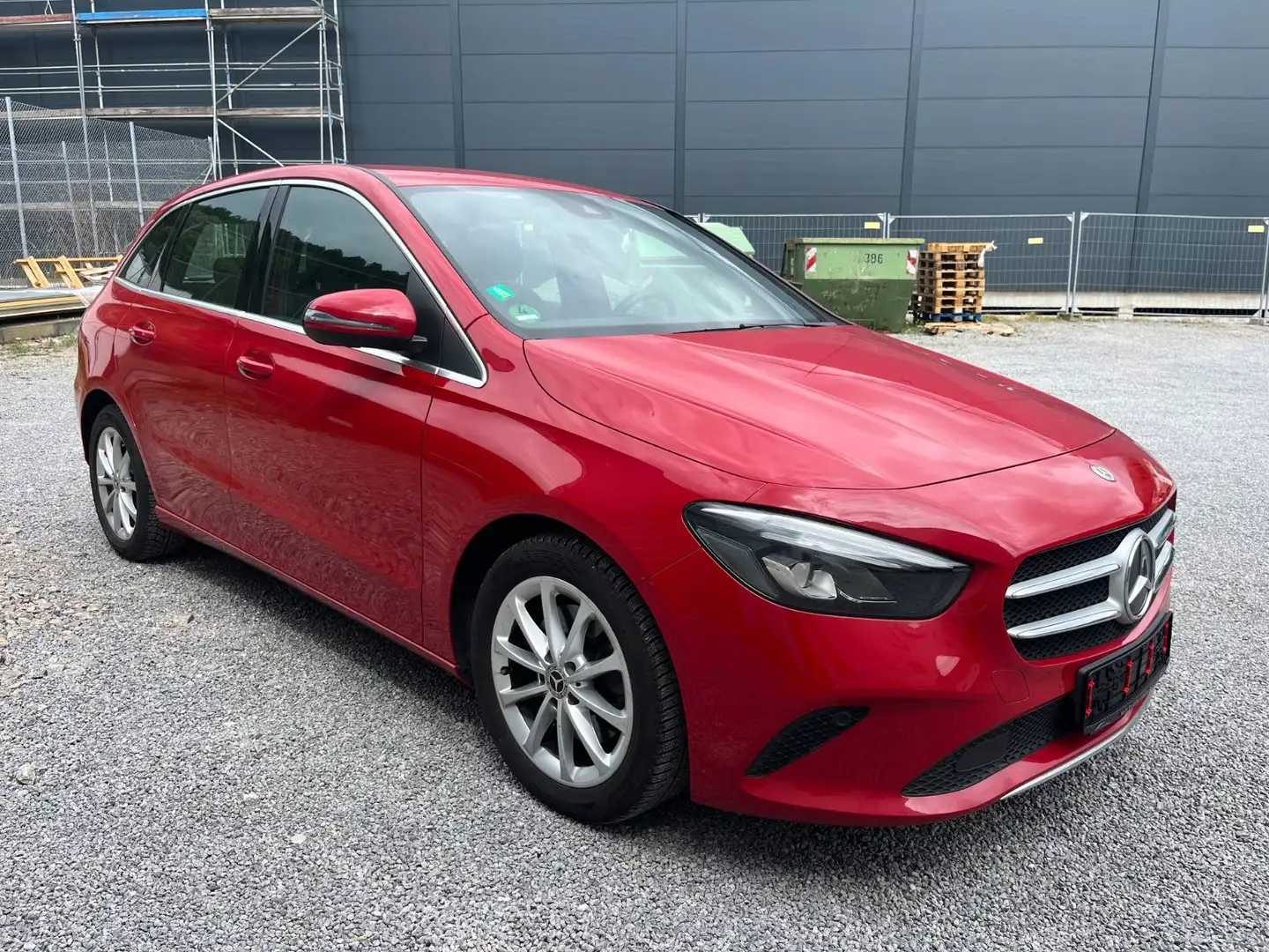 Mercedes-Benz B 220 4Matic Progrssive, AHK, SHZ, Navi Rot - 2