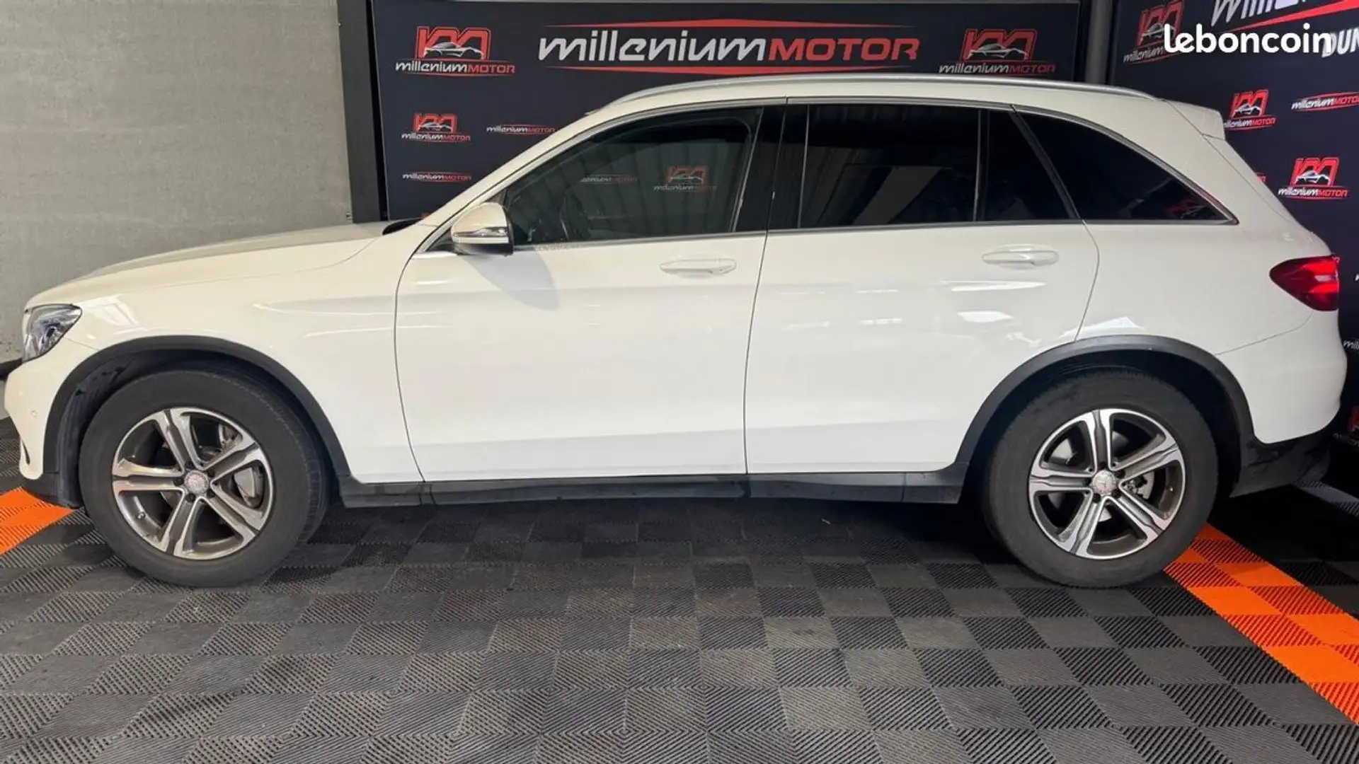 Mercedes-Benz GLC 220 Classe MERCEDES SPORTLINE 220d 170 CV 9G TRONIC 4  Blanc - 2