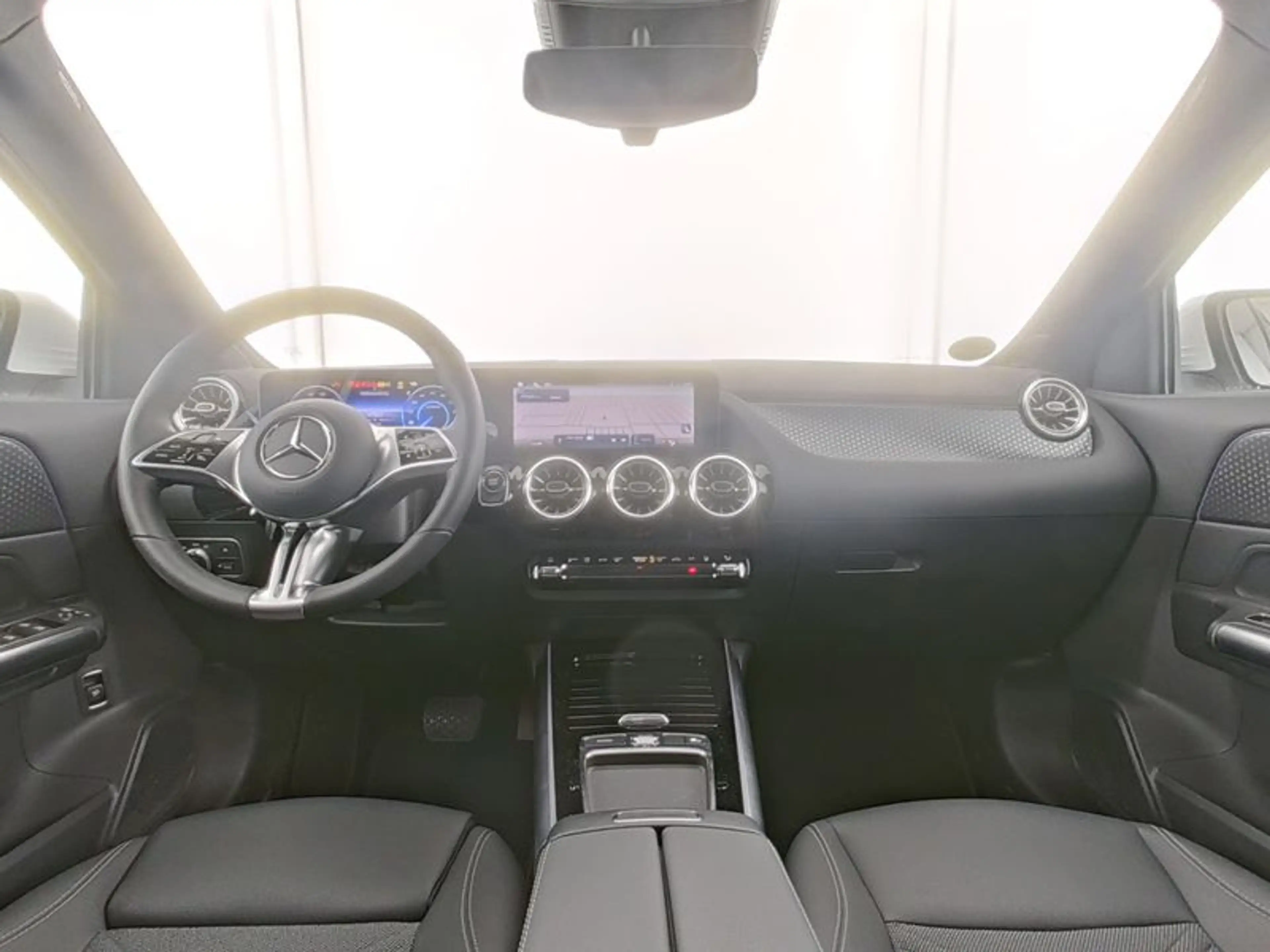 Mercedes-Benz EQA 300 4M Progressive*Advanced*LED*Kamera*DAB* — photo 7