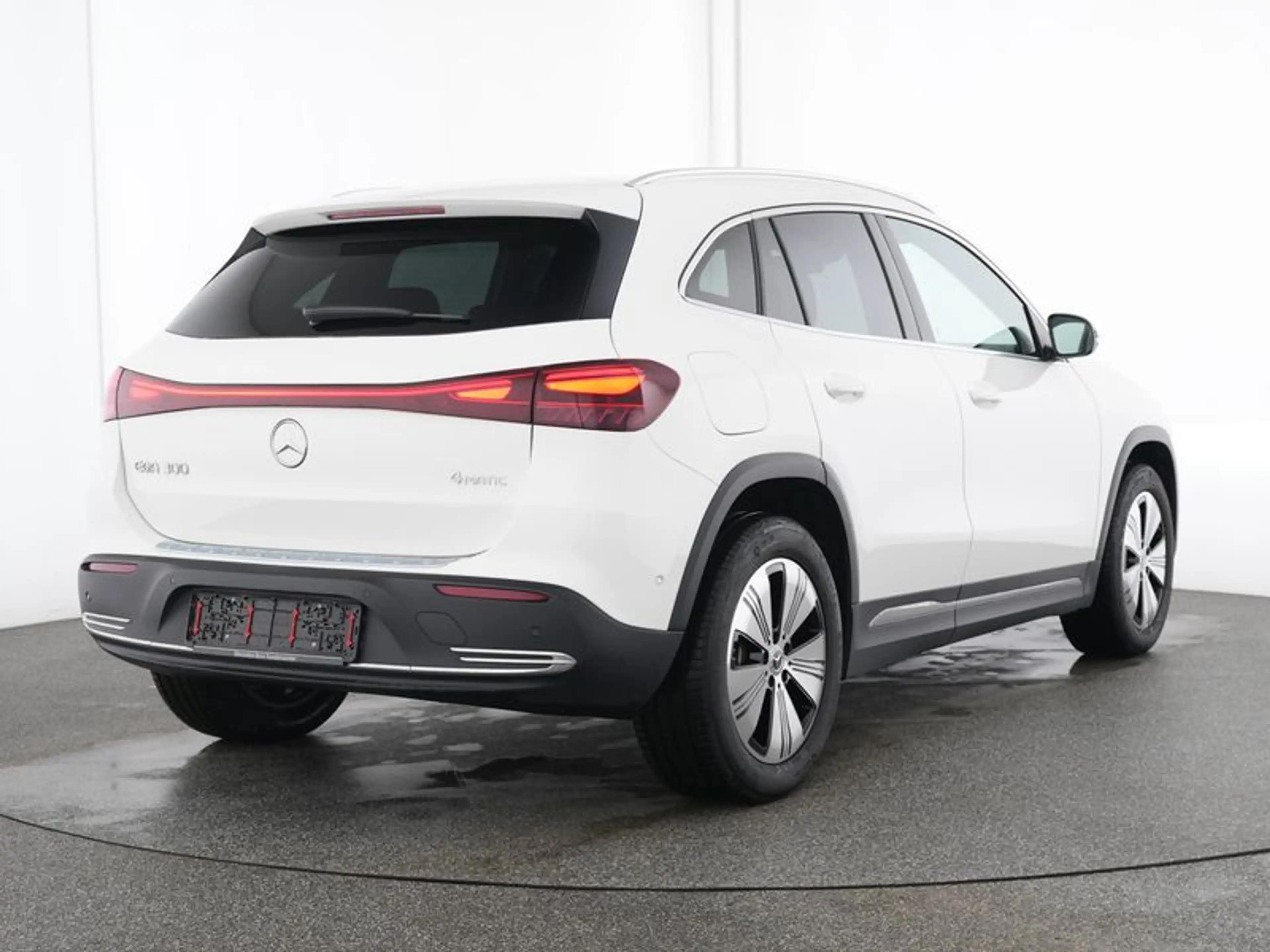Mercedes-Benz EQA 300 4M Progressive*Advanced*LED*Kamera*DAB* — photo 3