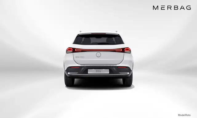 Mercedes-Benz EQA view 8