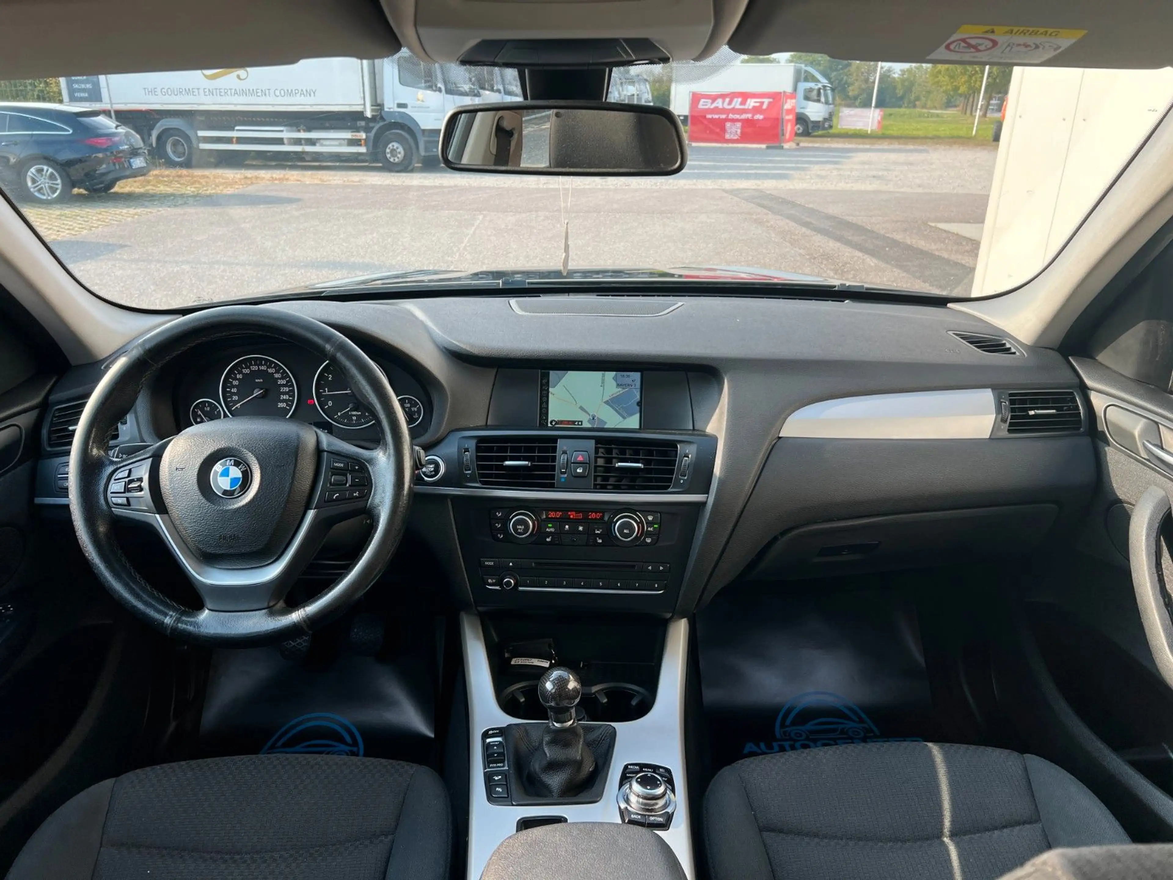 BMW X3 xDrive 20i *NAVI*AHK*KLIMA*SHZ* — photo 10