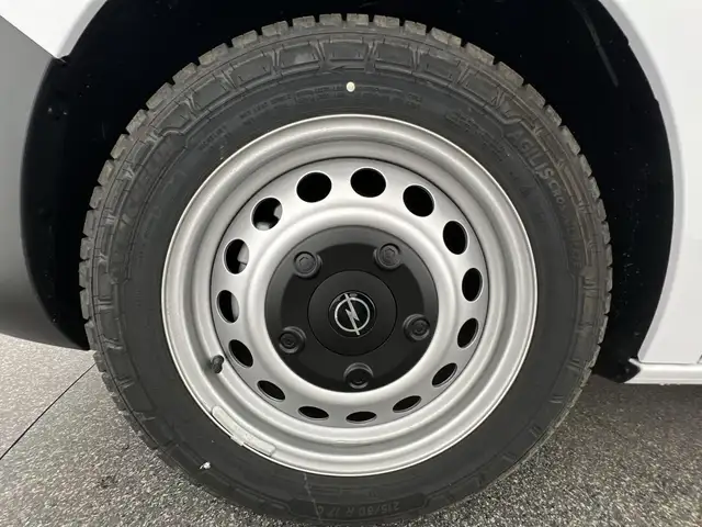 Opel Vivaro view 7
