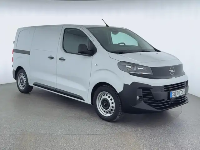 Opel Vivaro view 3