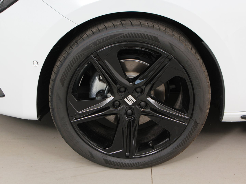 SEAT Leon FR Edition 1.5 TSI 115 PS — photo 12