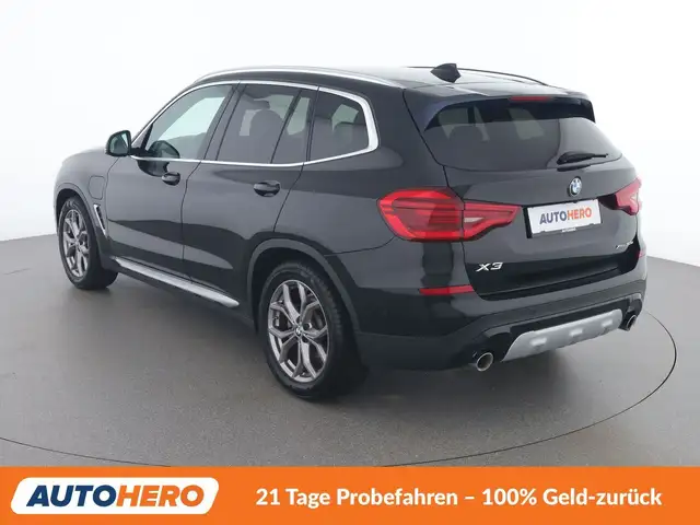BMW X3 view 4