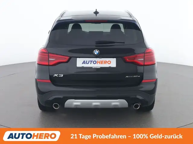 BMW X3 view 5