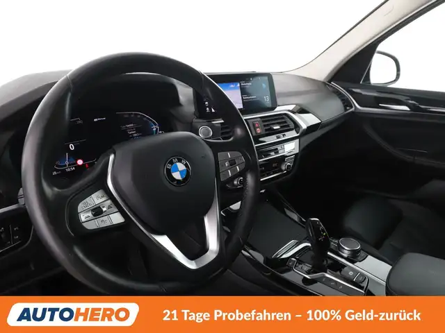BMW X3 view 11