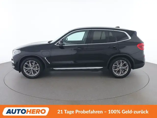 BMW X3 view 3