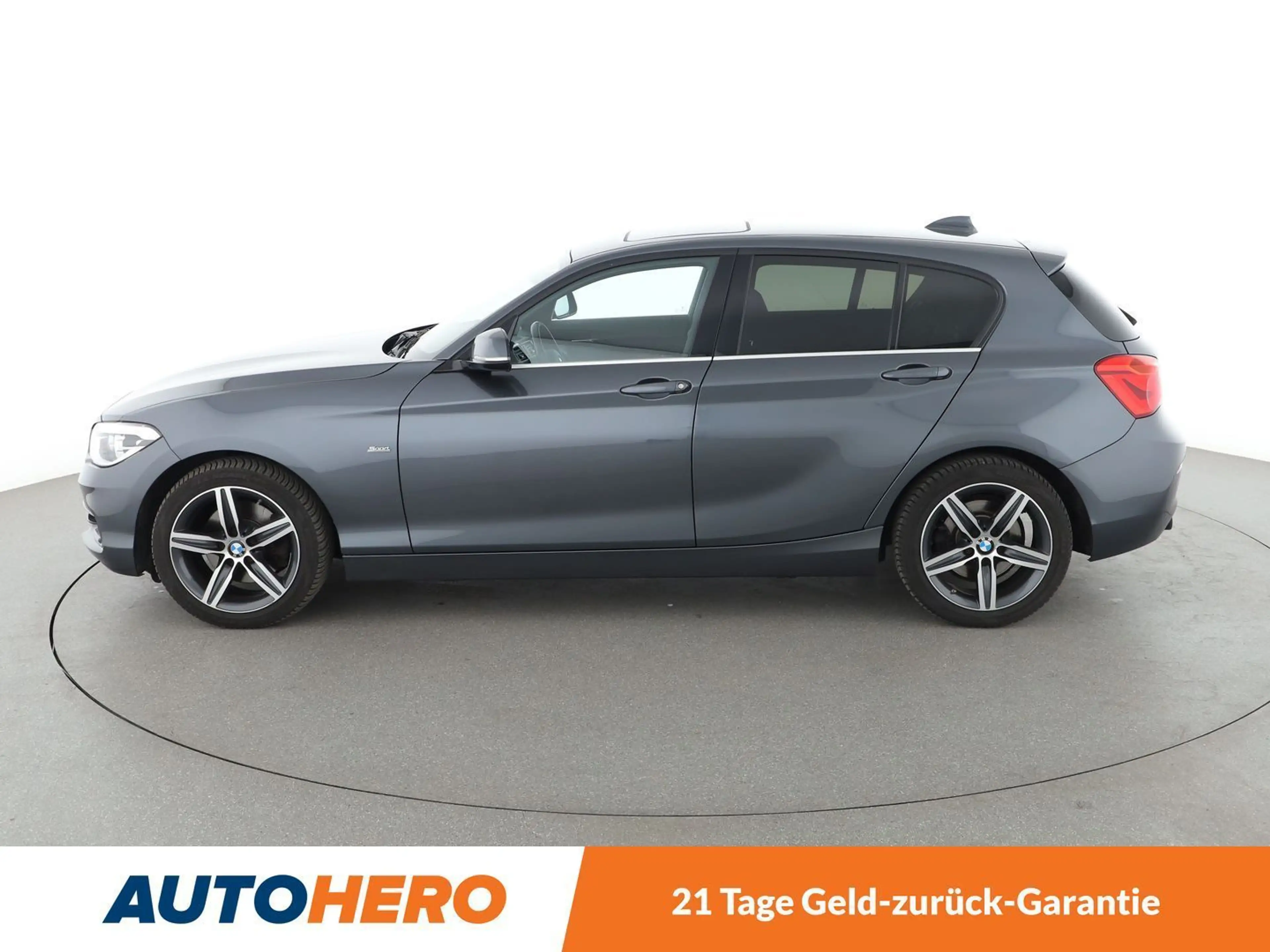 BMW 125 125i Sport Line Aut.*NAVI*LED*PDC*SHZ*ACC*PANO* — photo 3