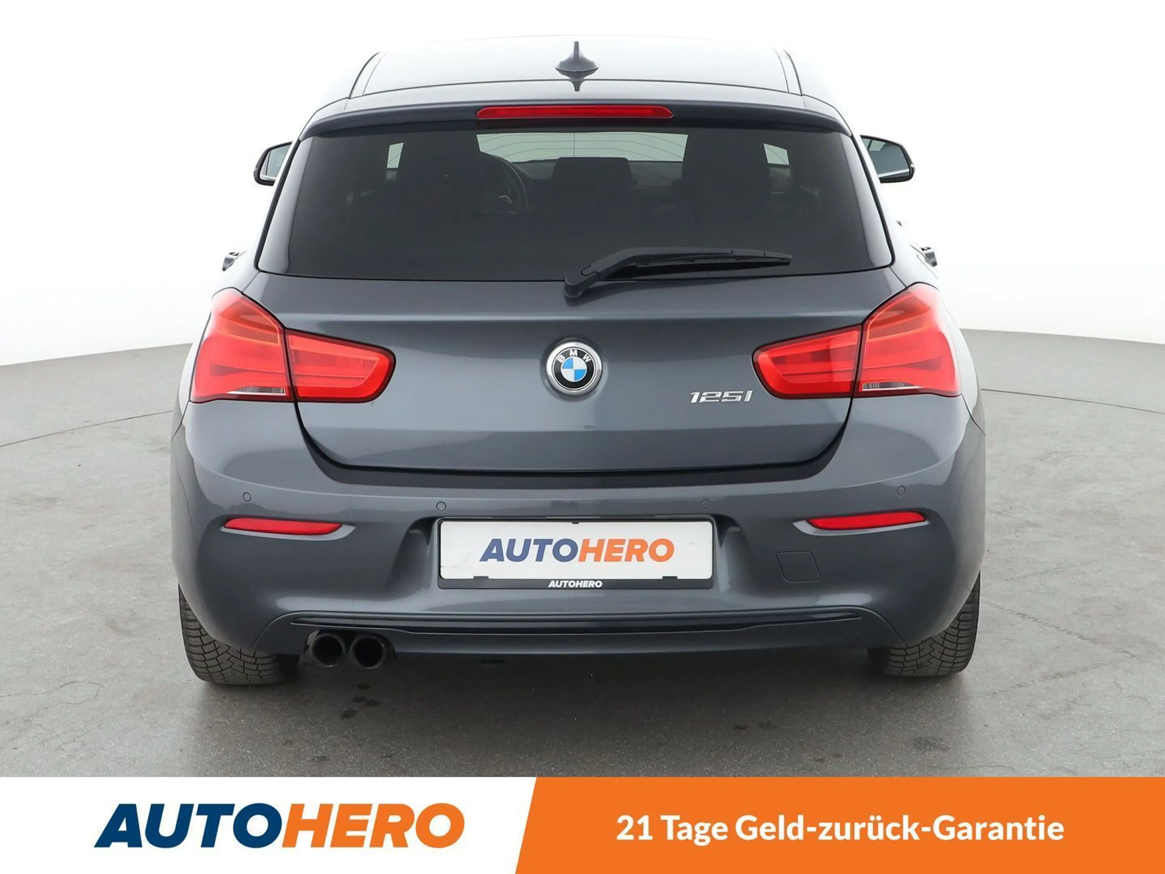 BMW 125 125i Sport Line Aut.*NAVI*LED*PDC*SHZ*ACC*PANO* — photo 5