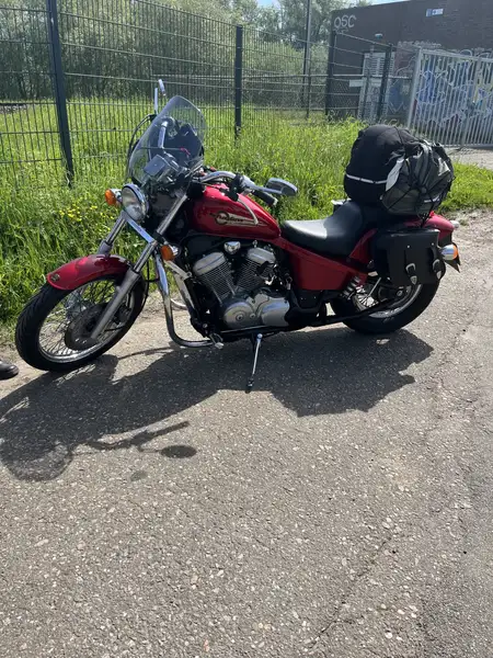Honda Shadow 600 - foto 2