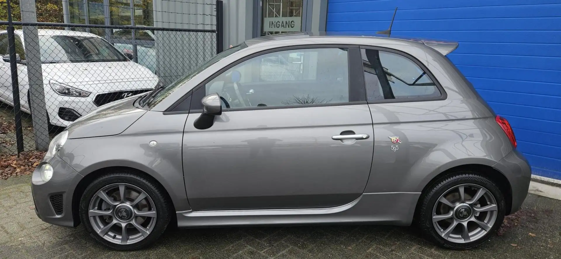 Abarth 500 595 1.4 T-jet 135 Airco Navi PDC Bleutooth 1ste ei Gris - 2