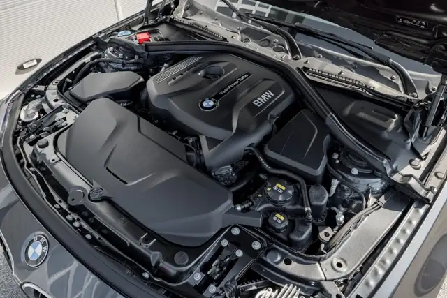 BMW 4 Series view 13