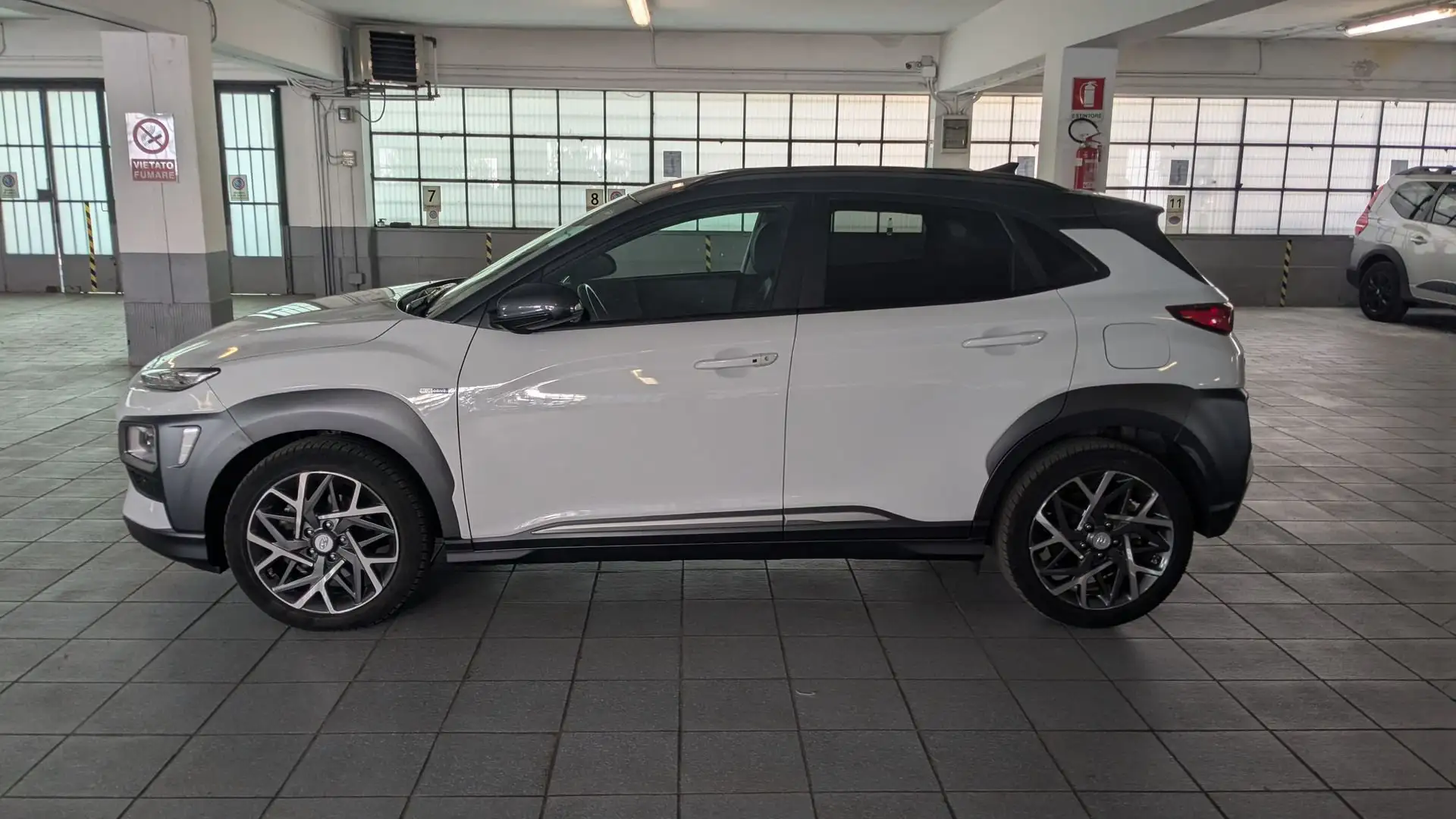 Hyundai KONA Kona HEV 1.6 DCT Exellence Bianco - 2