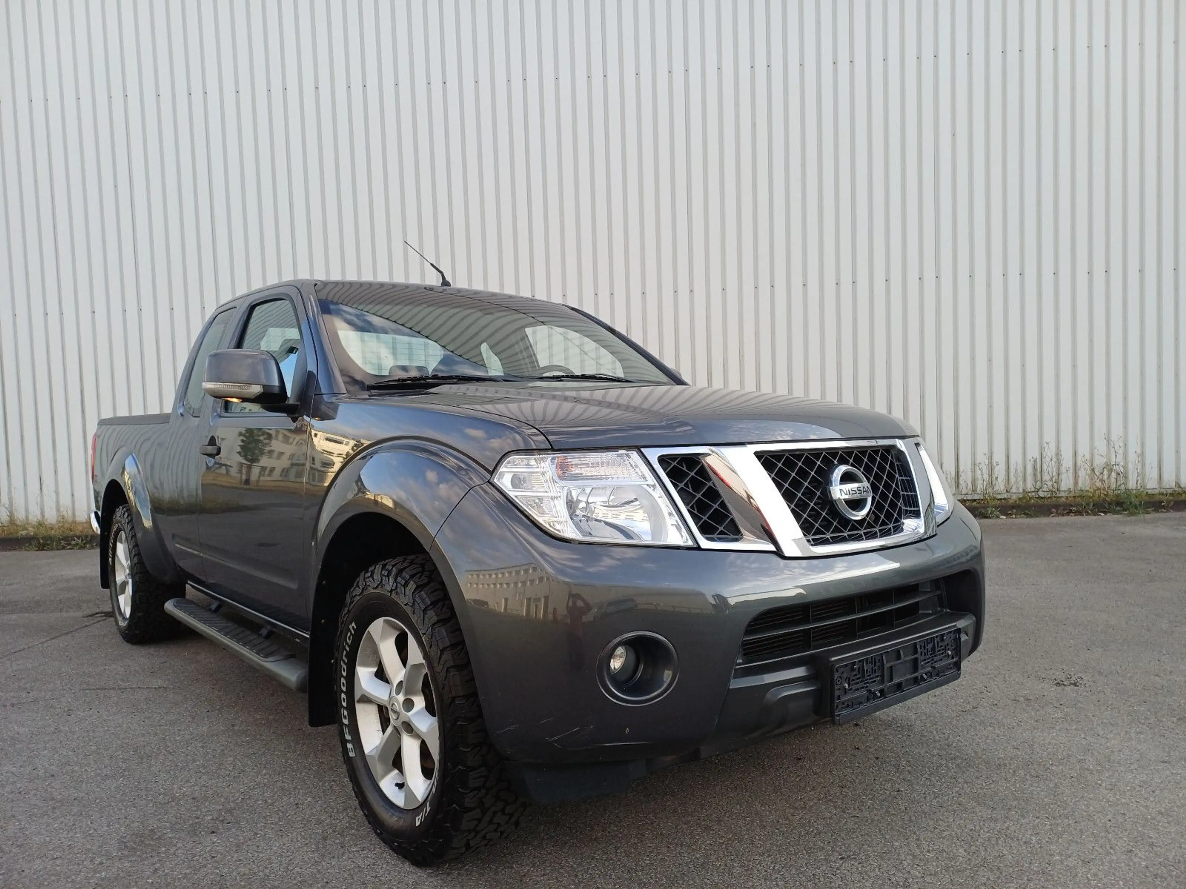 Nissan Navara Pickup Double Cab 4X4/LKW-Zulassung/Euro5 — photo 3