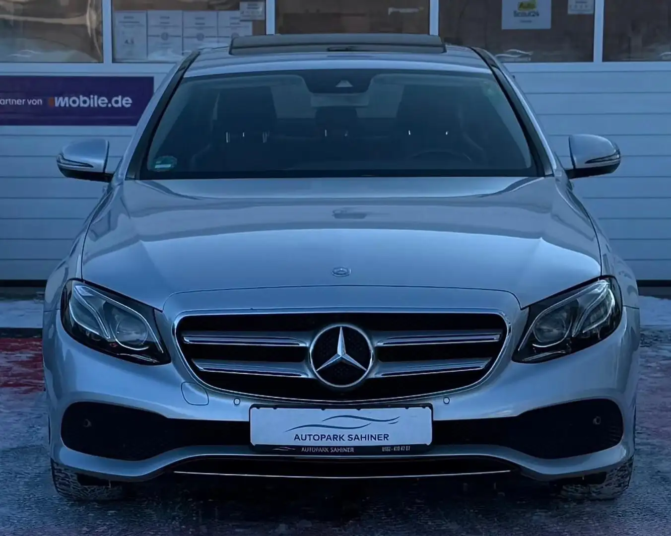 Mercedes-Benz E 220 d Lim.*Schiebedach*Kamera Silber - 2