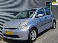Daihatsu Sirion 2 1.0-12V Premium 5drs 09-2008 Grijs Metallic Szürke - thumbnail 1