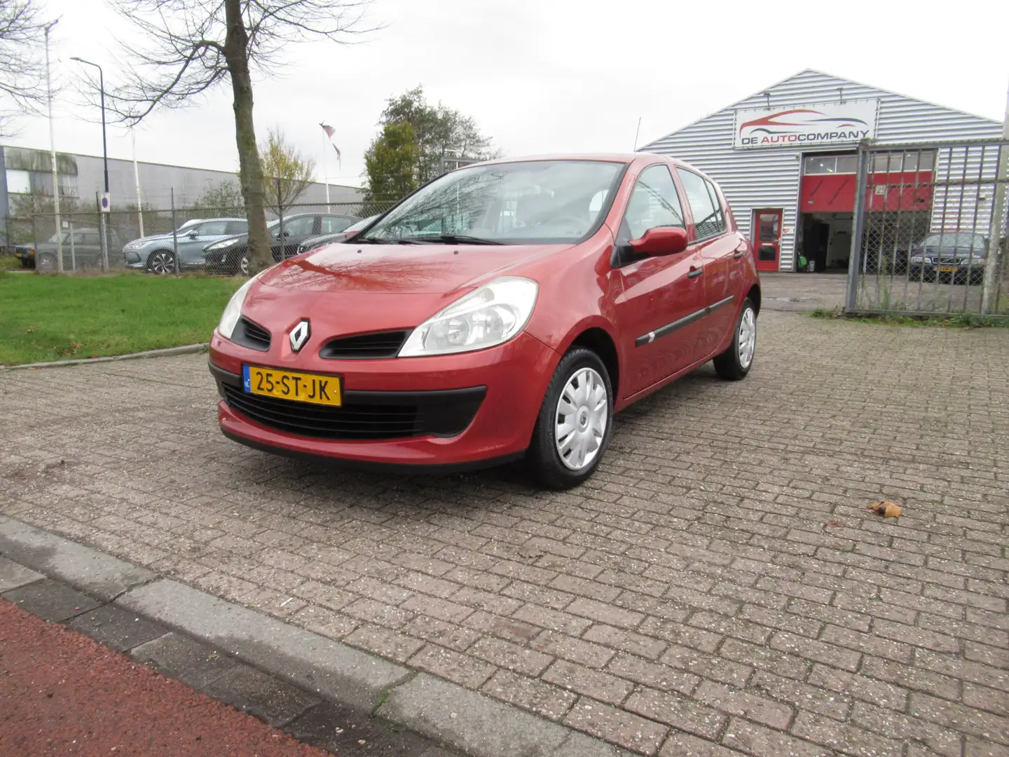 Renault Clio 1.2-16V Expression 3e Eigenaar Nette Auto Rood - 2