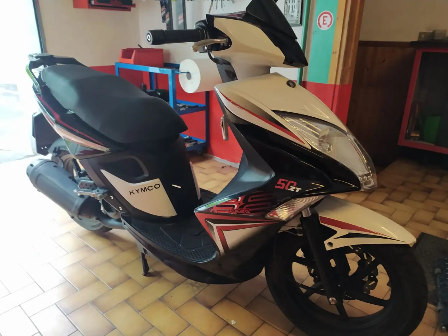 Kymco Agility 50 R16 2T White - 1
