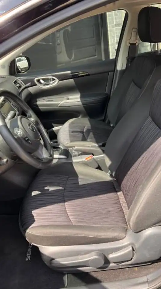 Nissan Sentra снимка Nissan Sentra