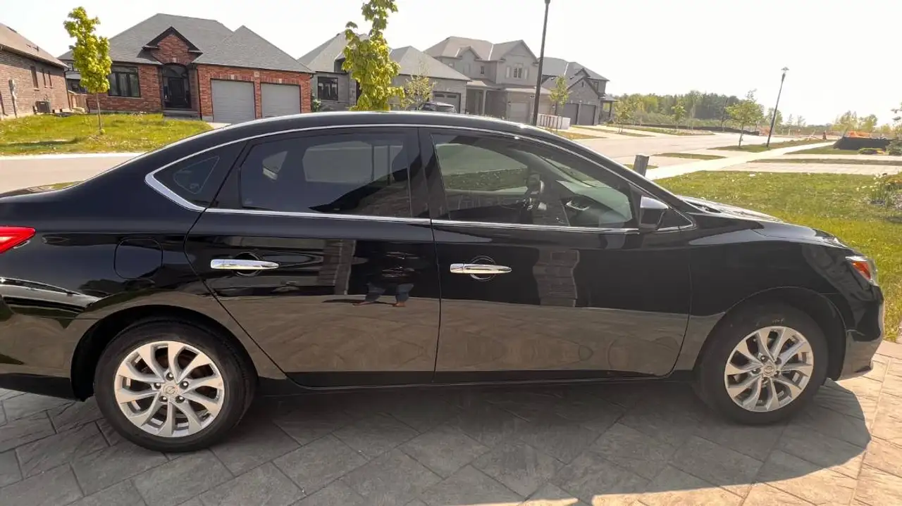Nissan Sentra снимка Nissan Sentra