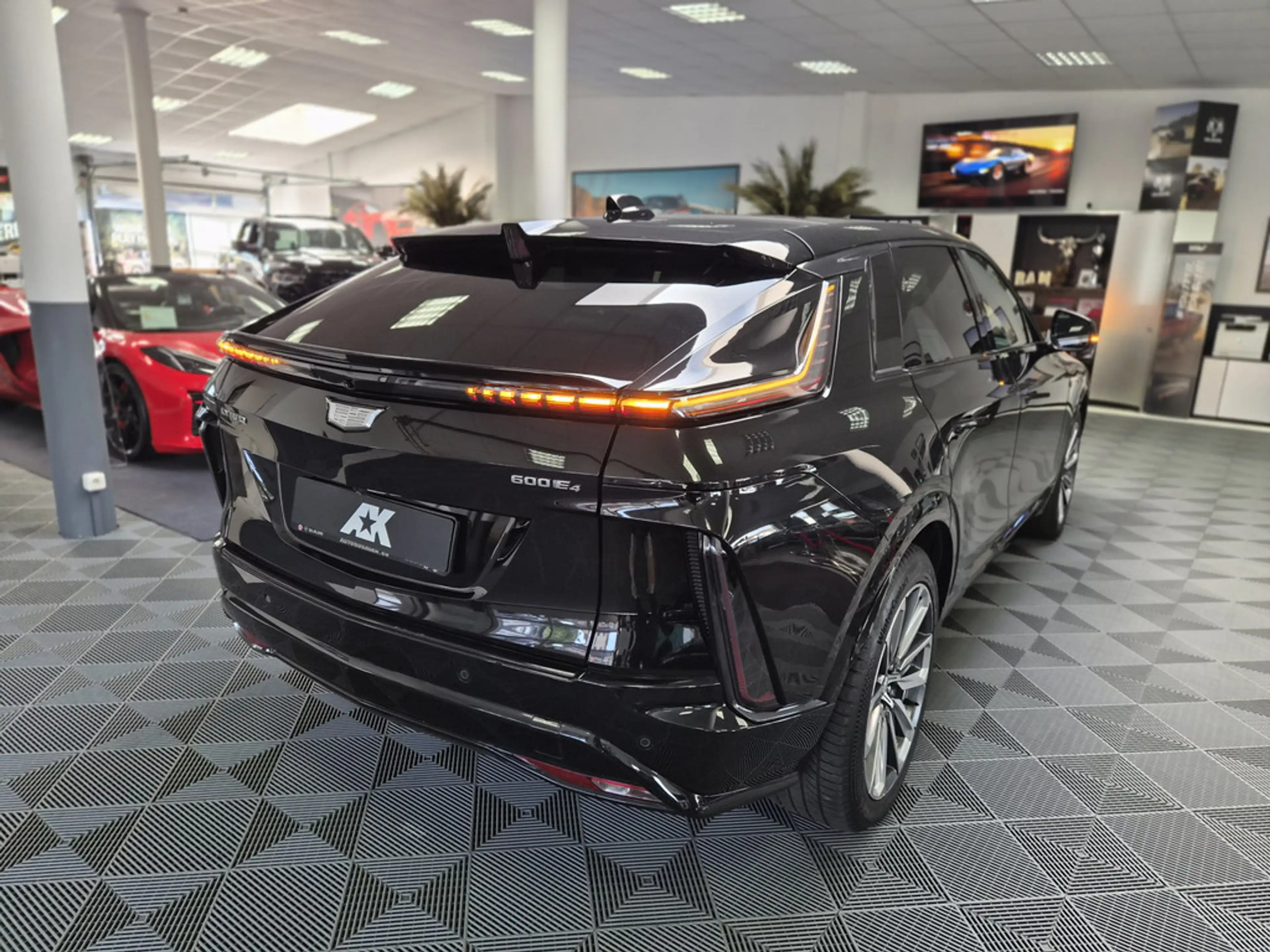 Cadillac Lyriq Sport AWD 21"Leder AKG-Sound Pano VOLL — photo 8