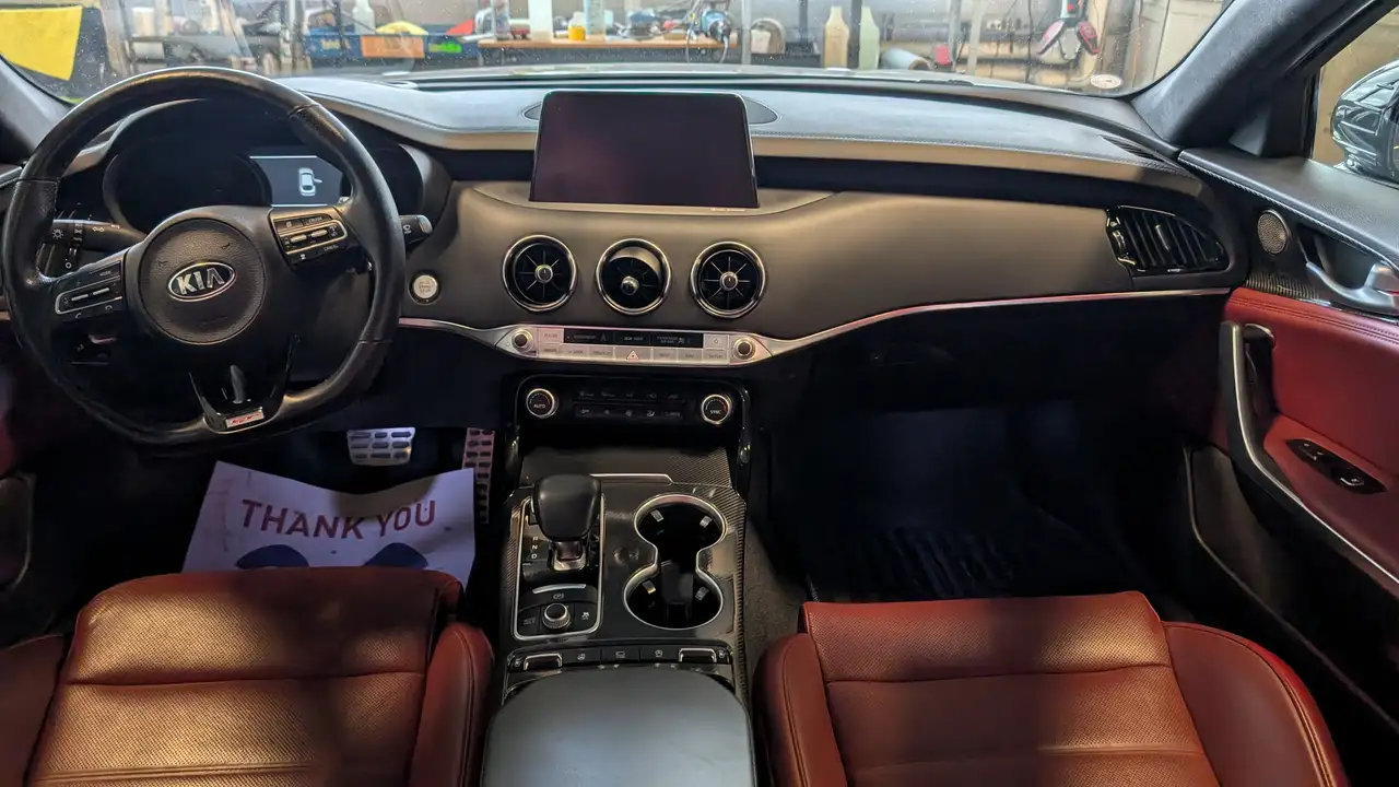 Kia Stinger снимка Kia Stinger