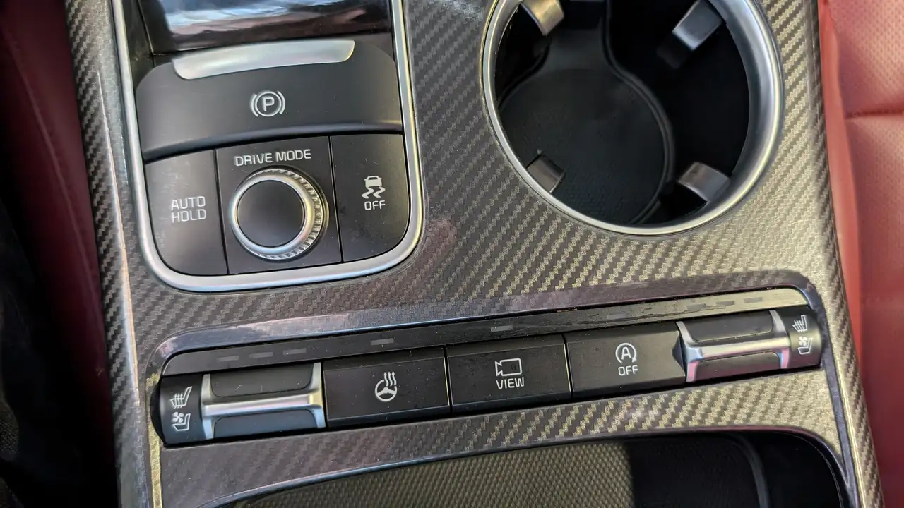 Kia Stinger снимка Kia Stinger