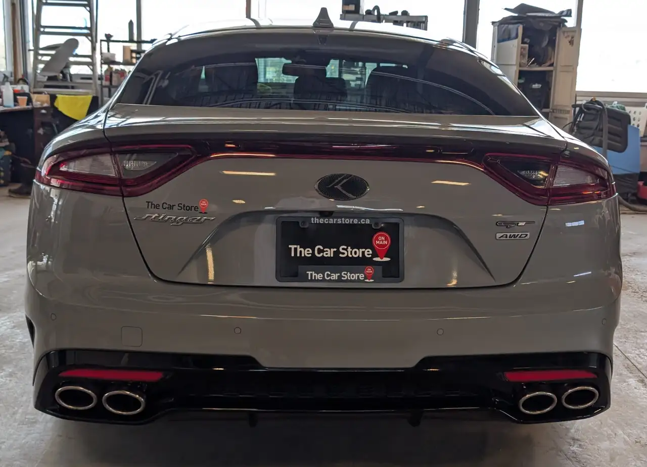 Kia Stinger снимка Kia Stinger