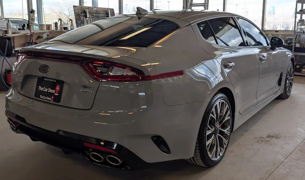 Kia Stinger снимка Kia Stinger