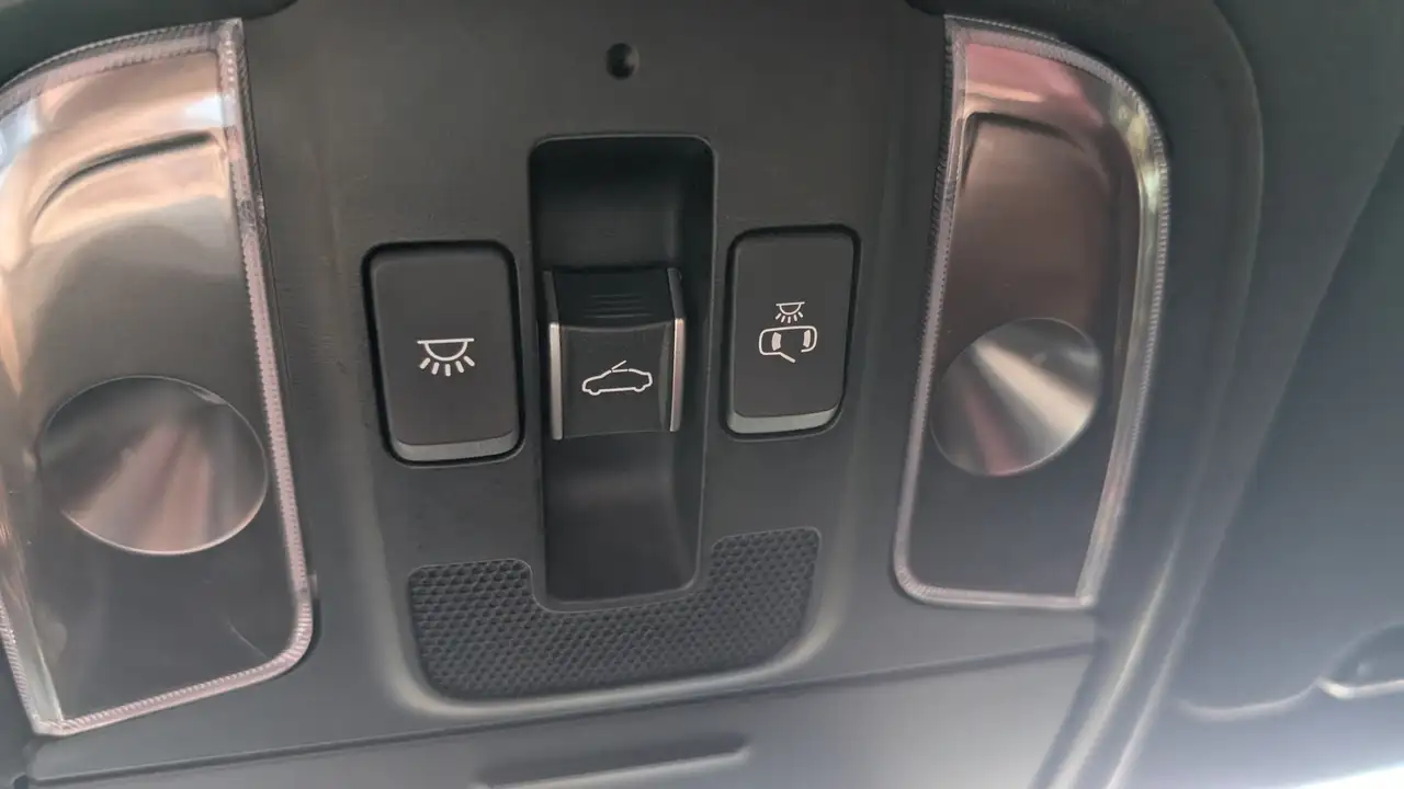 Kia Stinger снимка Kia Stinger