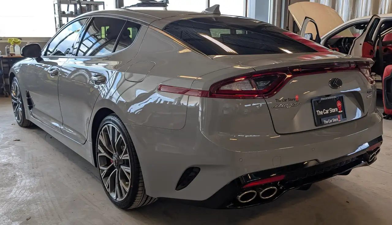 Kia Stinger снимка Kia Stinger