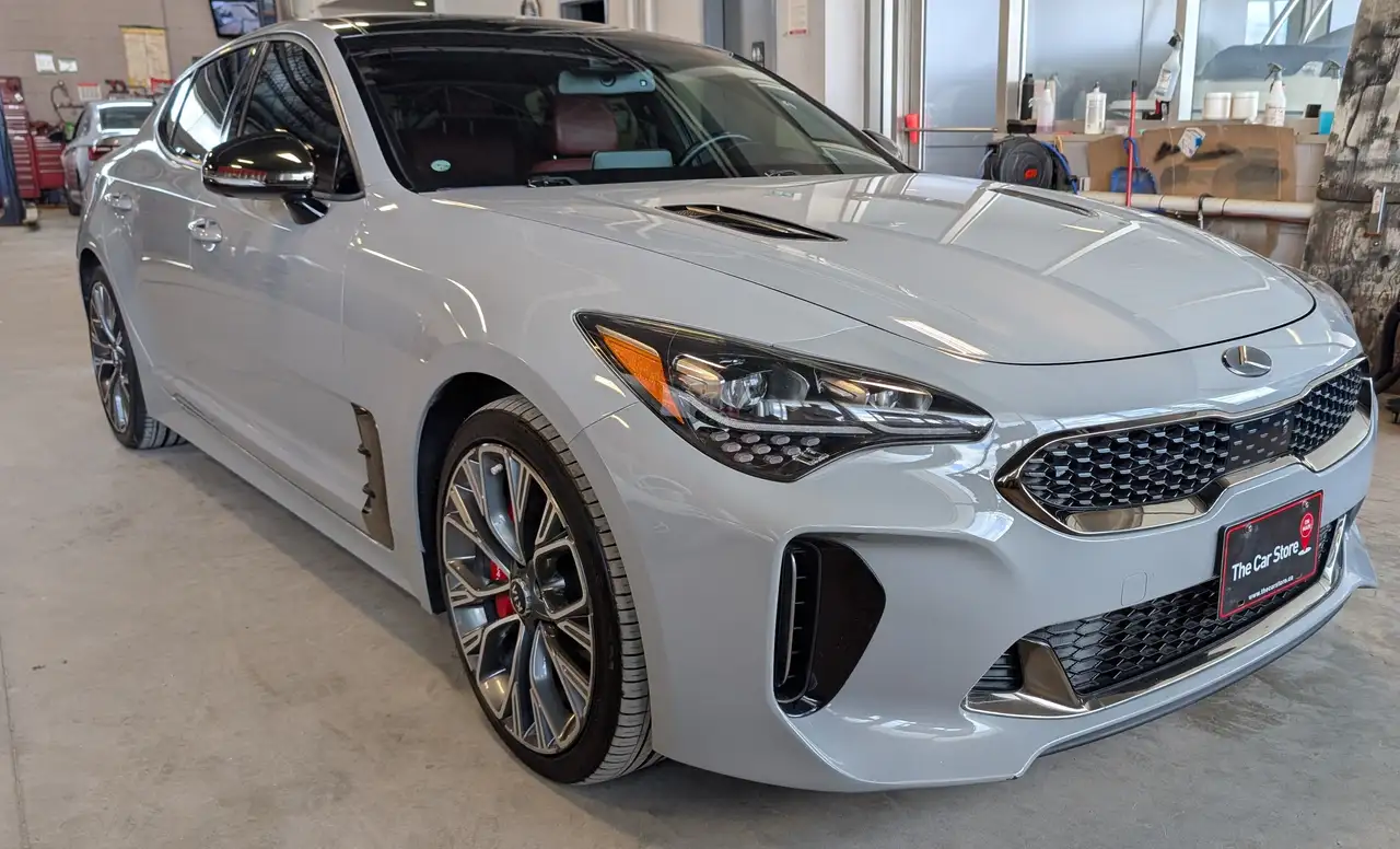 Kia Stinger снимка Kia Stinger