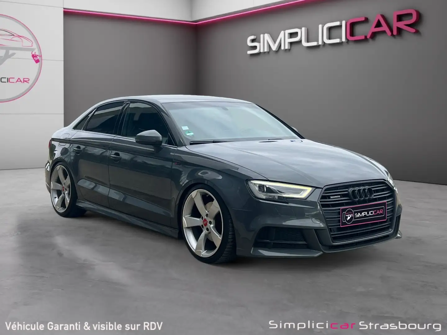 Audi A3 S Line Grijs - 1