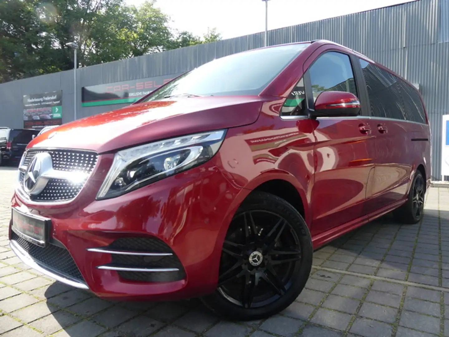 Mercedes-Benz V 300 d AVANTGARDE 4MATIC AMG E-TÜREN/STHZ/BELÜFTE Rood - 2