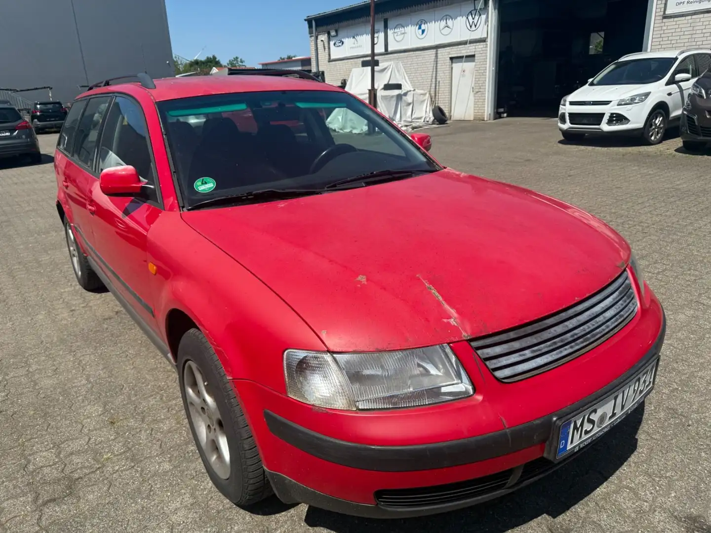 Volkswagen Passat 1,8 Automatik Klimatronic Rouge - 1