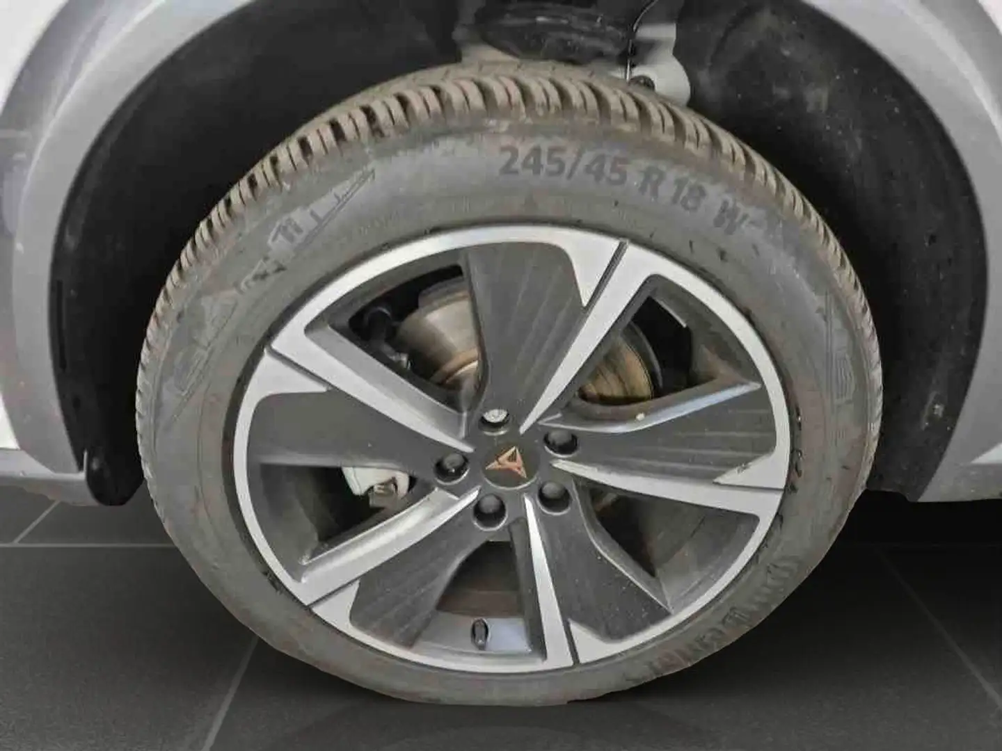 CUPRA Formentor 1,5 TSI AHK/NAVI/LED/PDC/Sitzheizung v Weiß - 2