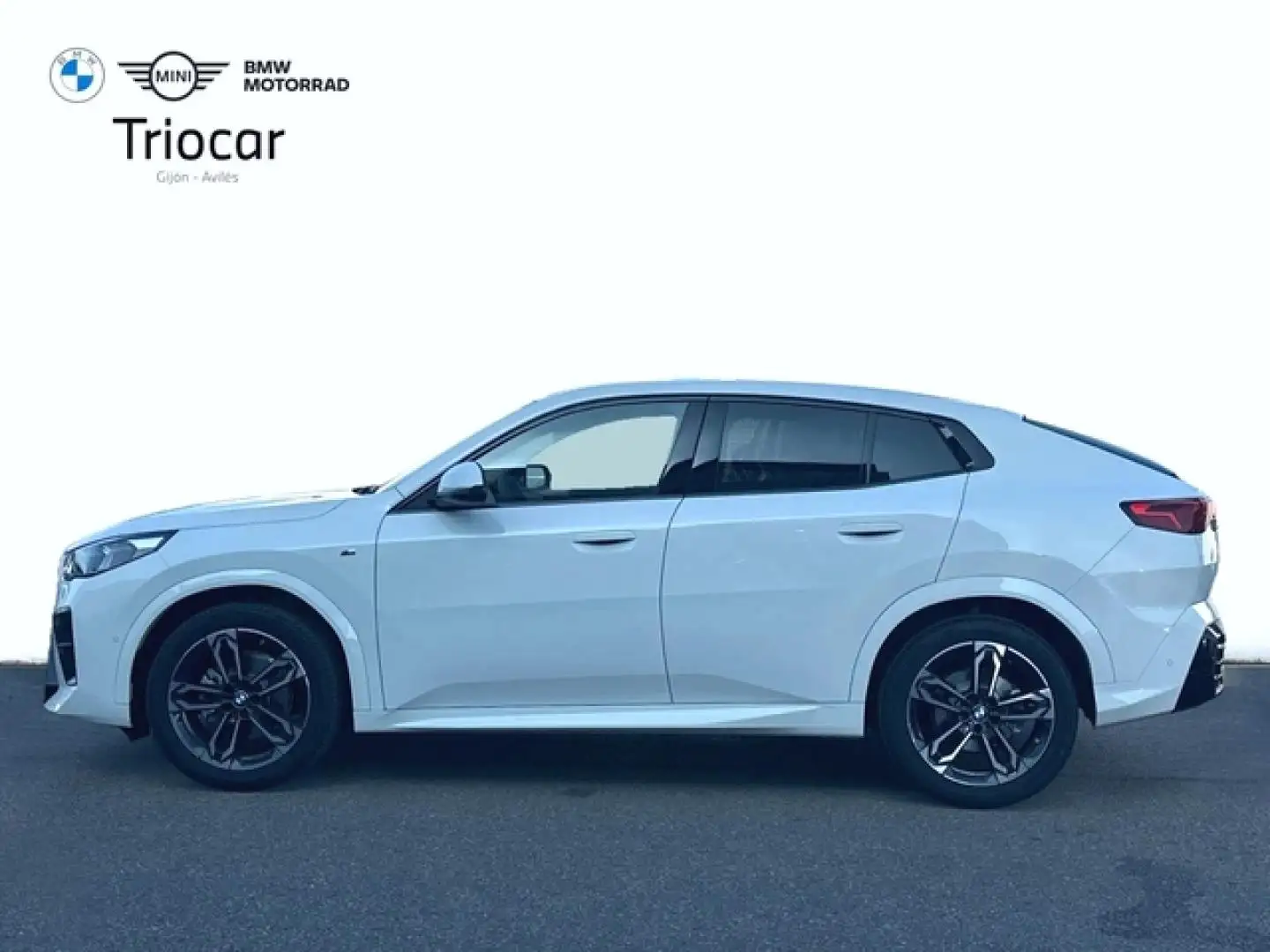 BMW X2 sDrive 18dA Weiß - 2