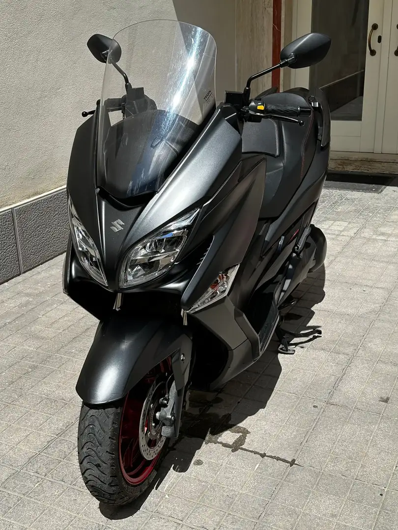 Suzuki Burgman 400 Fekete - 1