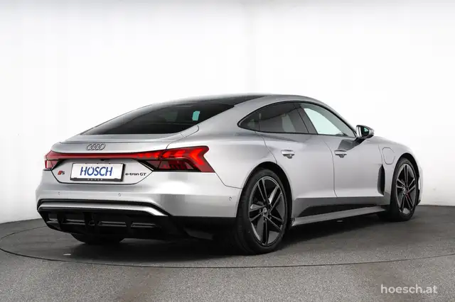 Audi e-tron GT S quattro HEAD-UP ALLRADLENKUNG PANO LASER ++ Ansicht 48