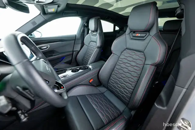 Audi e-tron GT S quattro HEAD-UP ALLRADLENKUNG PANO LASER ++ Ansicht 26