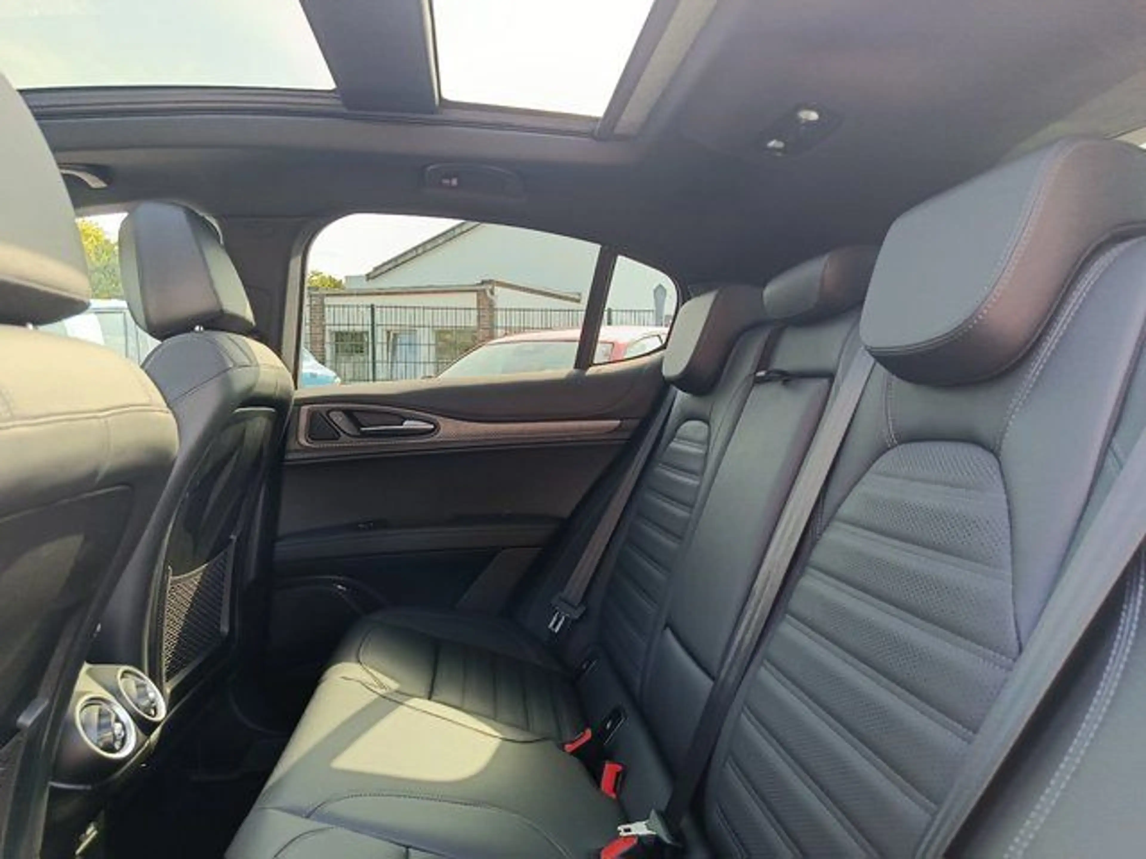 Alfa Romeo Stelvio Quadrifoglio Q4 #Pano #TechPaket — photo 15
