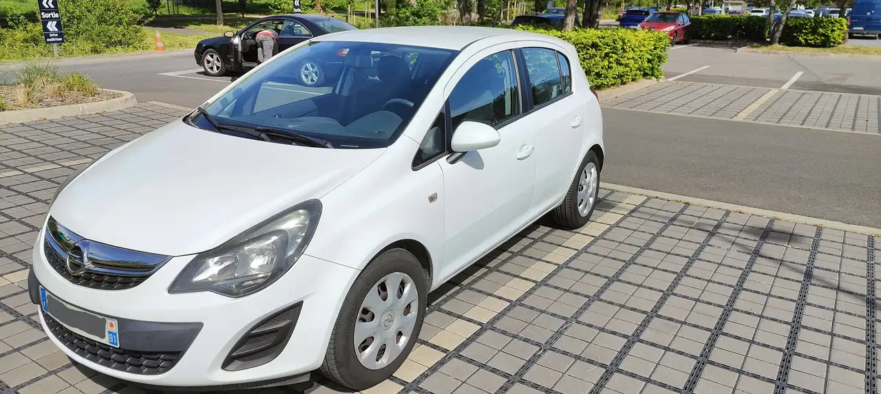 Opel Corsa 1.2 - 85 ch Twinport Graphite