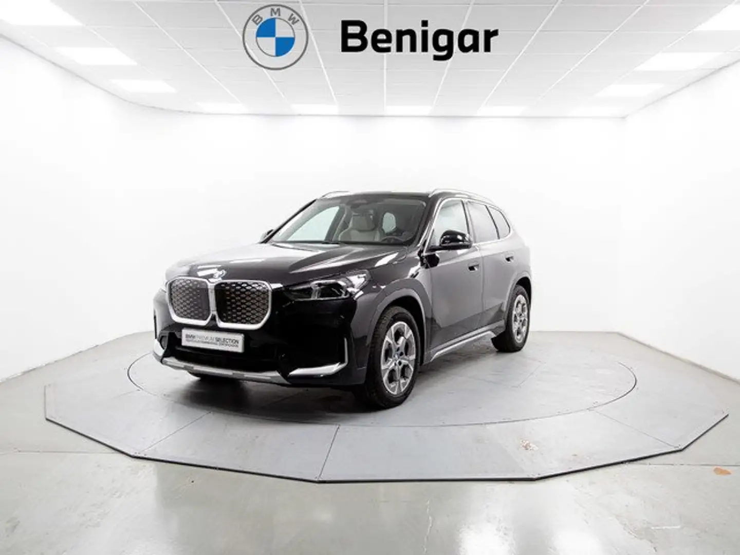 BMW iX1 eDrive20 Negro - 1