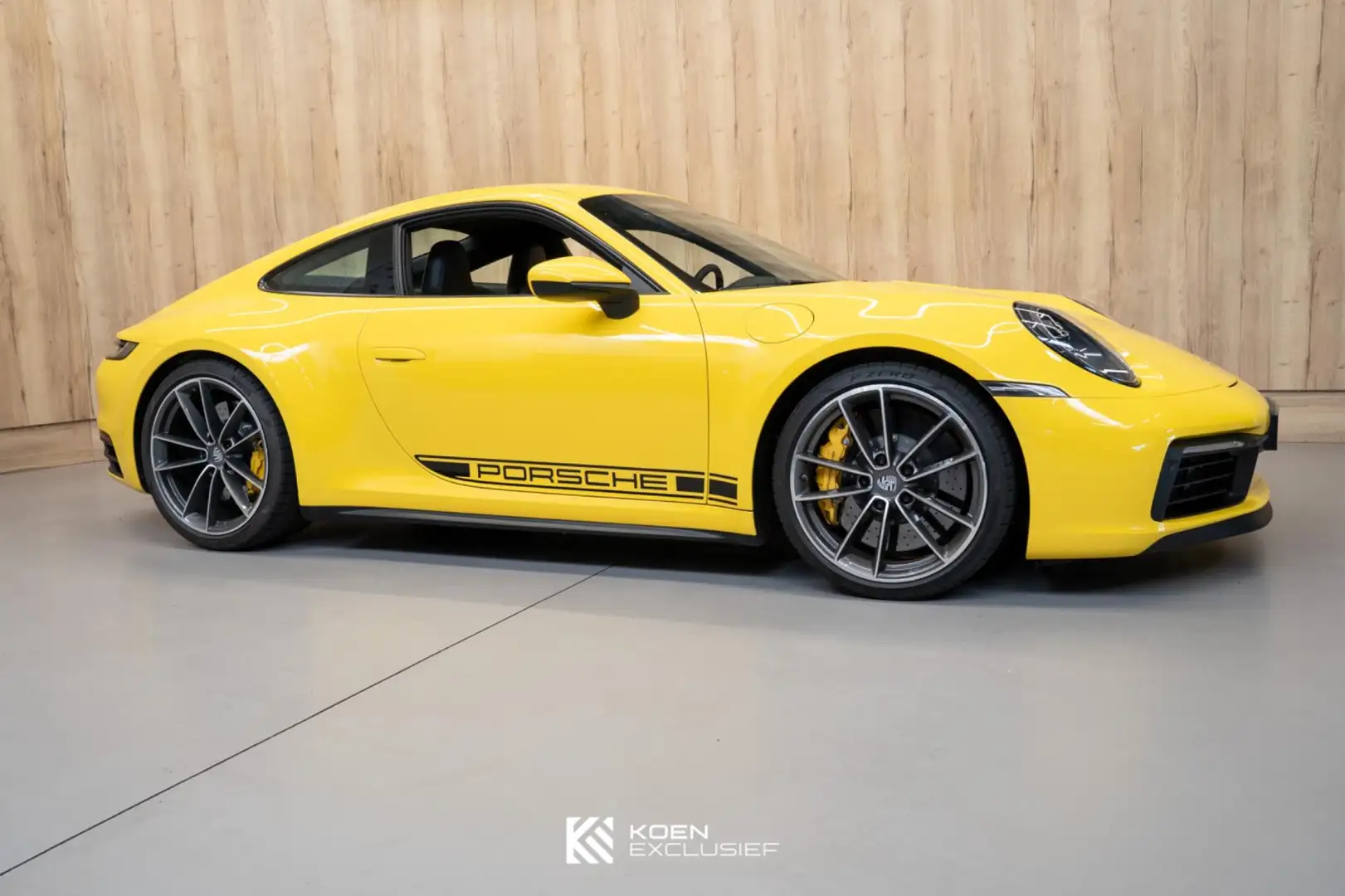 Porsche 992 992 3.0 Carrera S (2019) PCCB, PDCC, lift, Burmest Jaune - 2