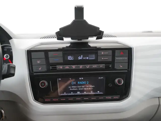 Volkswagen Up! view 11