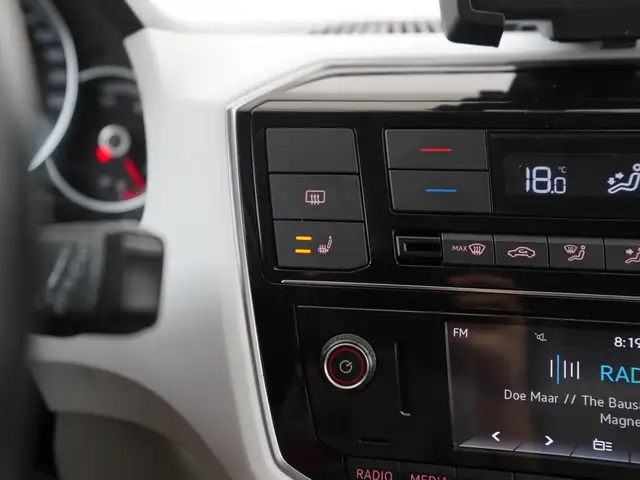 Volkswagen Up! view 13